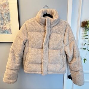 Aritzia super puff shorty - teddy style sold out everywhere